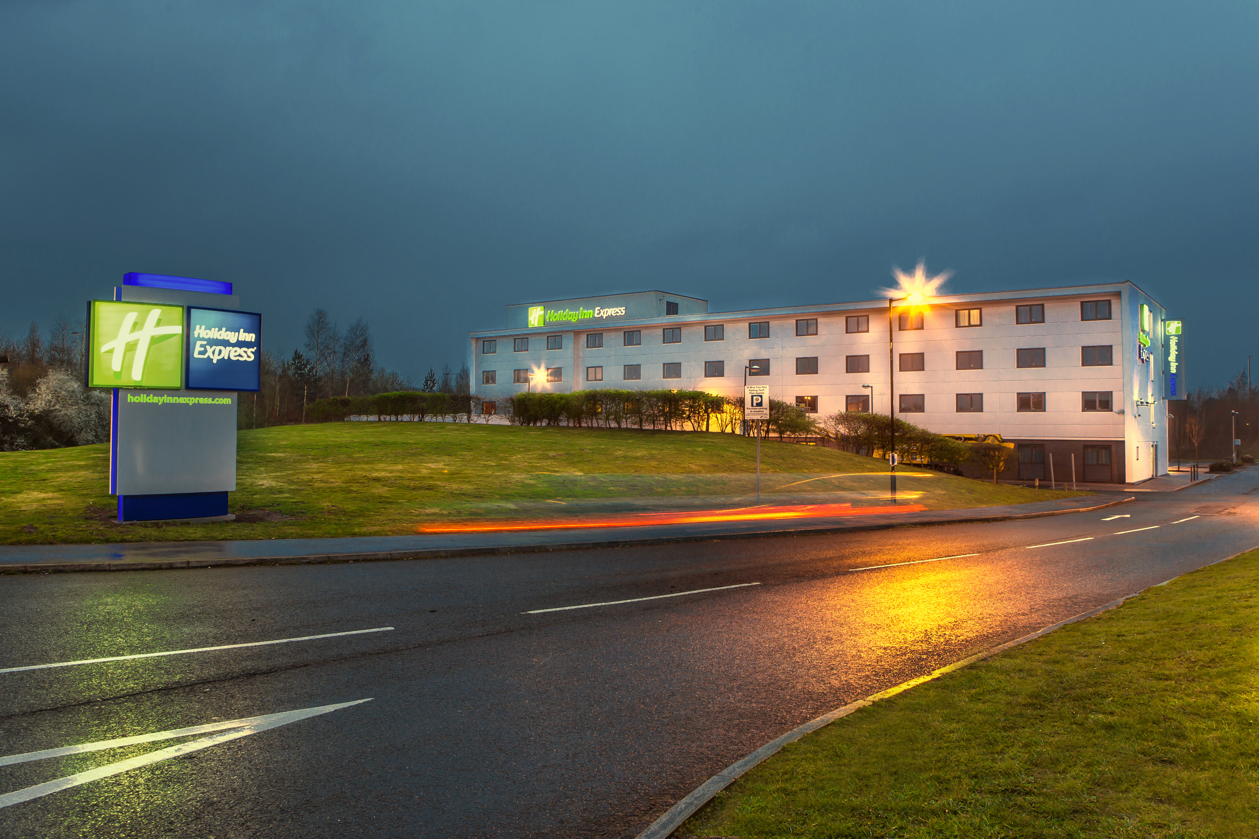 Holiday Inn Express Manchester Airport